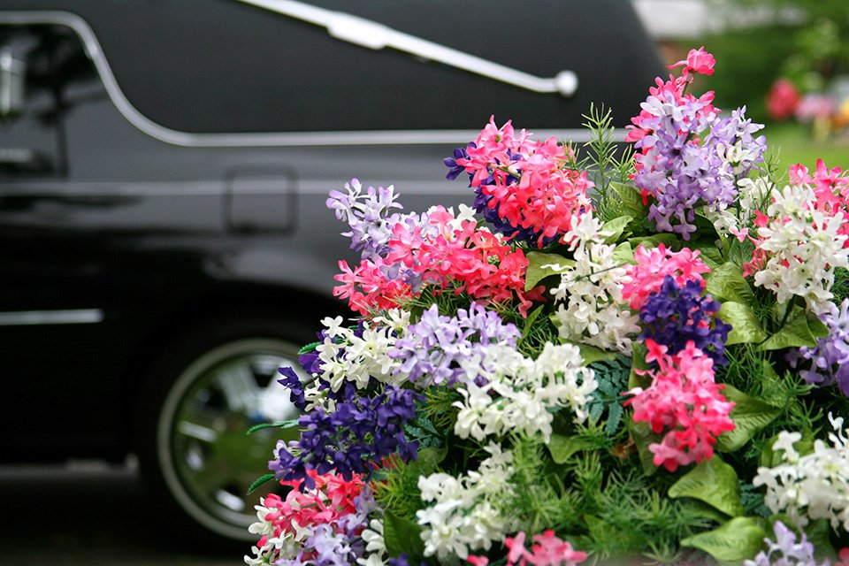 Bloemen bij de uitvaart